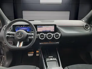 Mercedes-Benz EQA 300 4MATIC Excellence Edition AMG Line