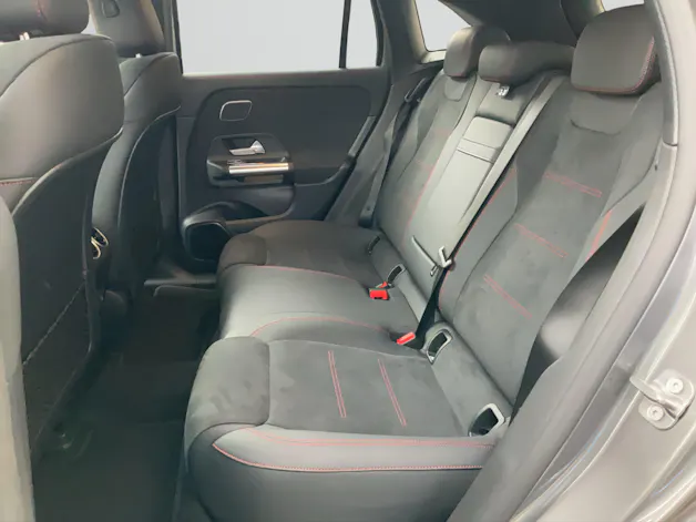 Mercedes-Benz EQA 300 4MATIC Excellence Edition AMG Line