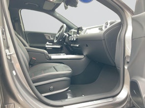 Vehicle image MERCEDES-BENZ GLA 200 Night Star AMG Line