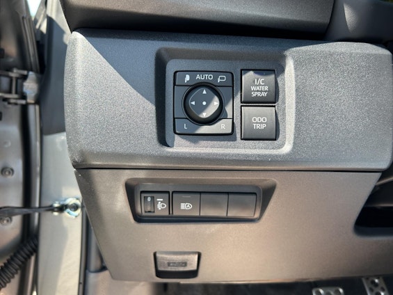 Vehicle image 11 Vehicle image 11