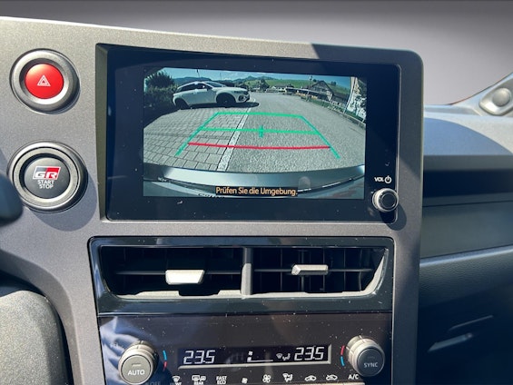 Vehicle image 15 Vehicle image 15