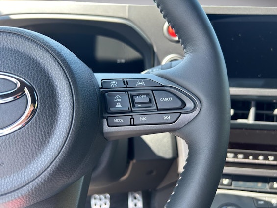 Vehicle image 9 Vehicle image 9