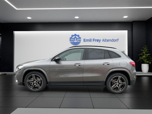 MERCEDES-BENZ GLA 200 Night Star AMG Line 3