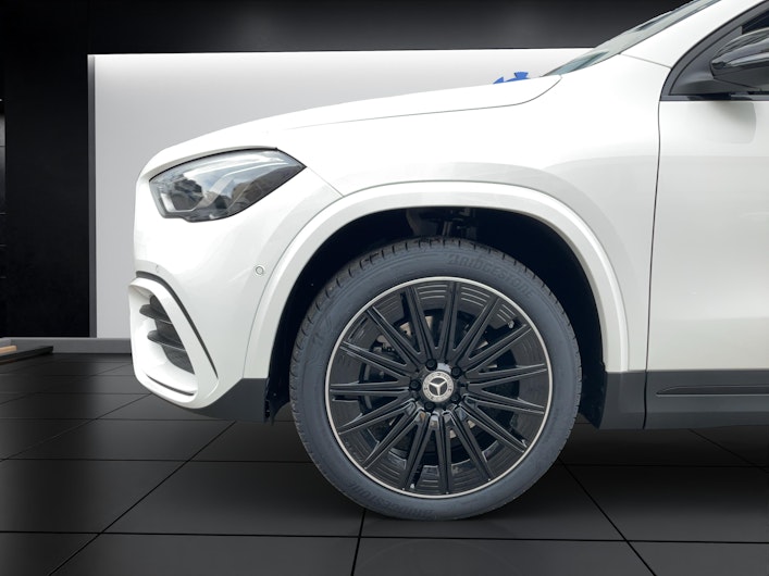 Vehicle image MERCEDES-BENZ GLA 250