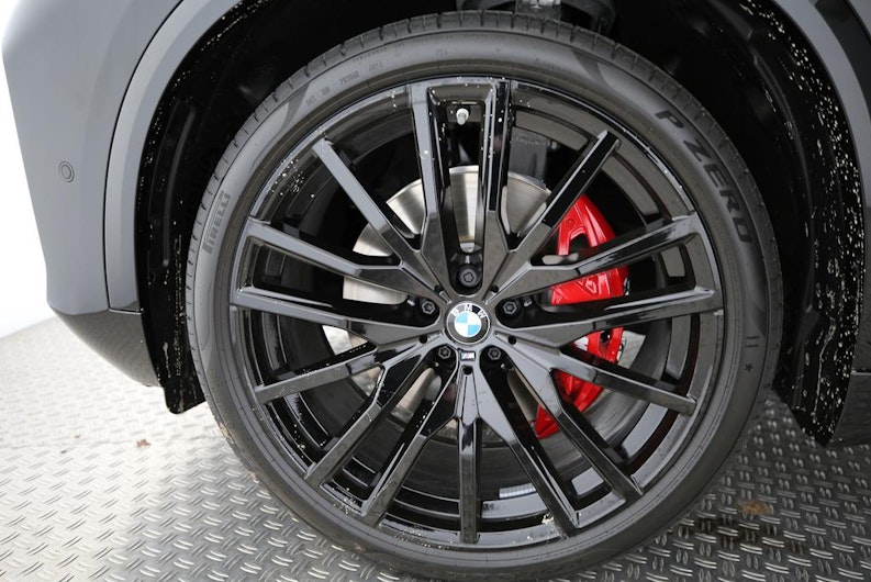 Vehicle image BMW X5