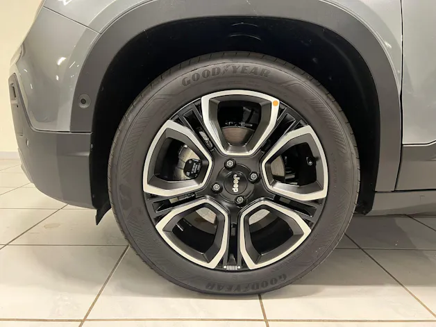 Jeep Avenger Summit