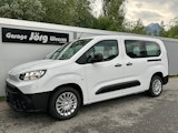 First vehicle image