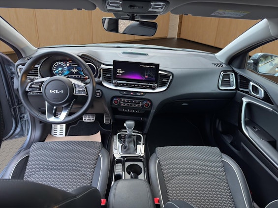 Vehicle image 9 Vehicle image 9