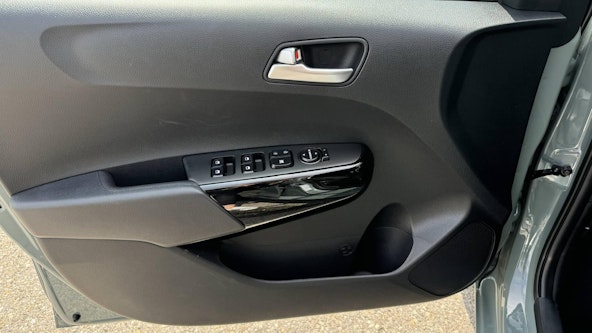 Vehicle image 2 Vehicle image 2