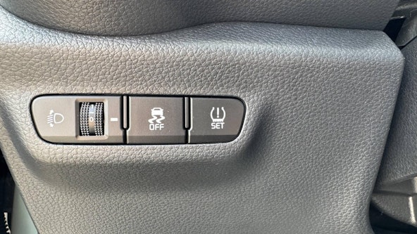 Vehicle image 9 Vehicle image 9