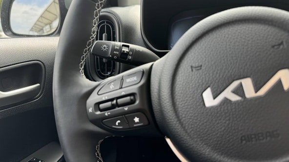 Vehicle image 24