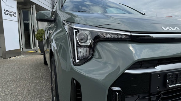 Vehicle image 15 Vehicle image 15