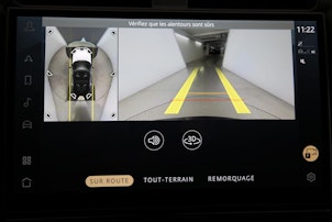 Vehicle image LAND ROVER Discovery 2.0 I4 S