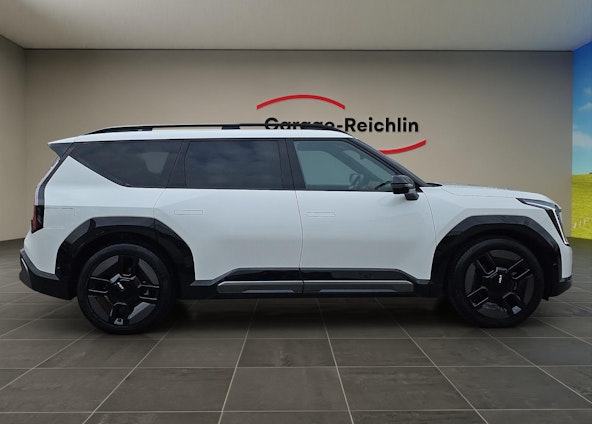 Vehicle image 5 Vehicle image 5