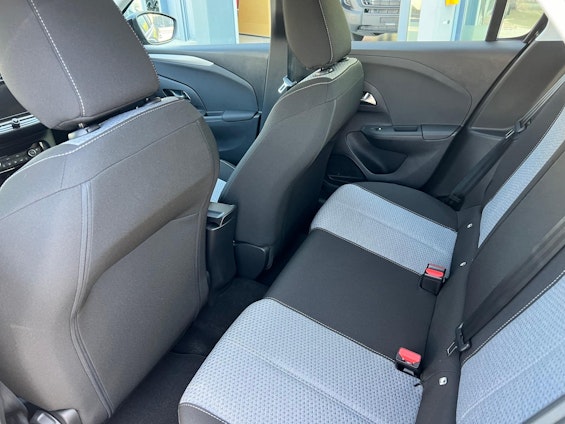 Vehicle image 11 Vehicle image 11