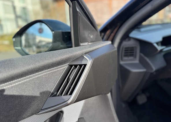 Vehicle image 12 Vehicle image 12