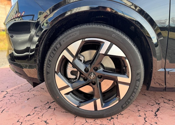 Vehicle image 8 Vehicle image 8