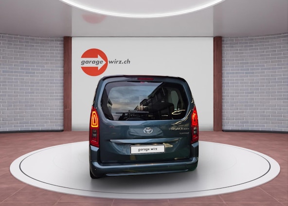 Vehicle image 3 Vehicle image 3