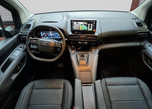 Vehicle image 8 Vehicle image 8