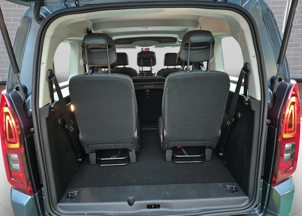 Vehicle image 10 Vehicle image 10