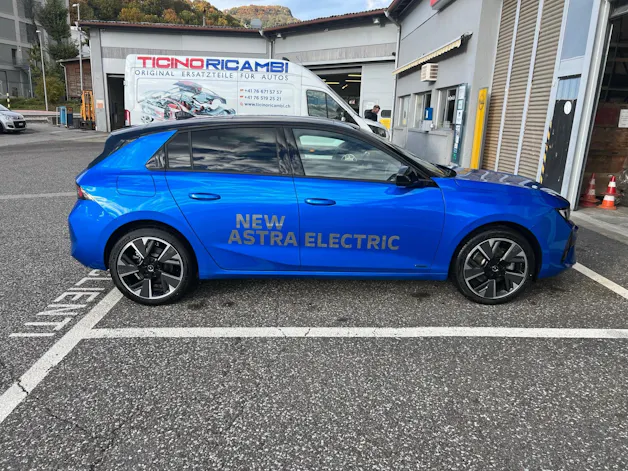 Opel Astra-e Swiss Plus