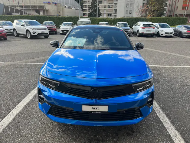 Opel Astra-e Swiss Plus