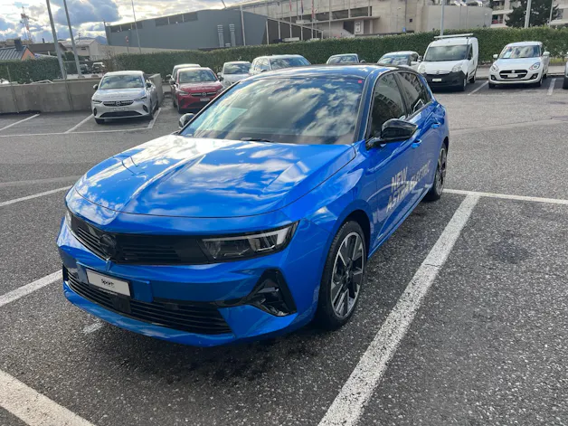 Opel Astra-e Swiss Plus