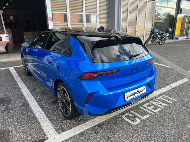 Opel Astra-e Swiss Plus