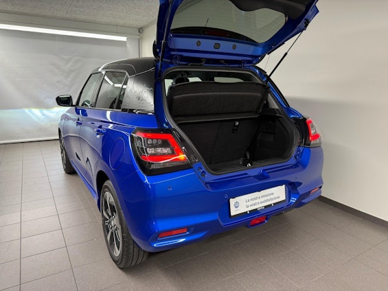 Vehicle image 3 Vehicle image 3