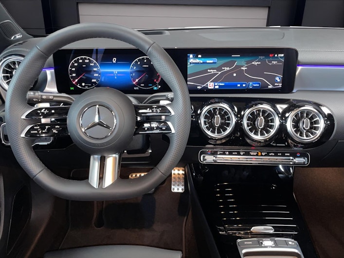 Vehicle image MERCEDES-BENZ A 250