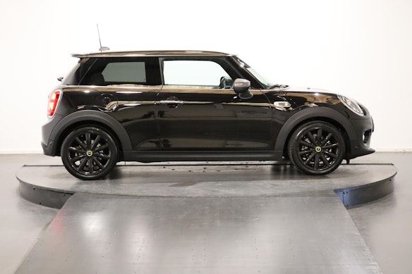 MINI Mini F56 Cooper SE 2