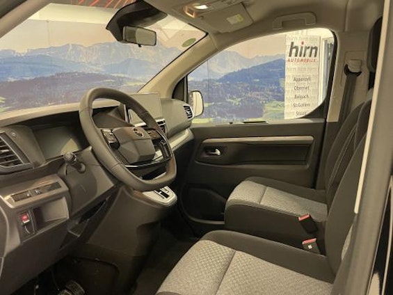 Vehicle image 6 Vehicle image 6