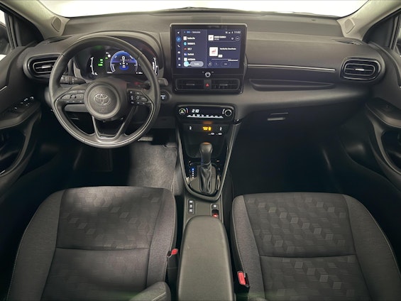Vehicle image 6