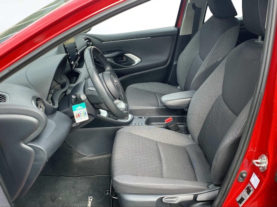 Vehicle image 4