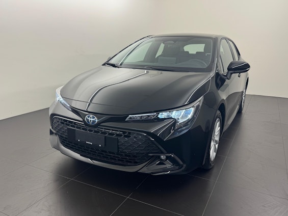 First vehicle image