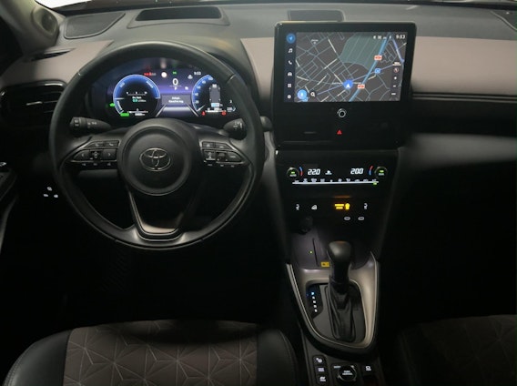 Vehicle image 9