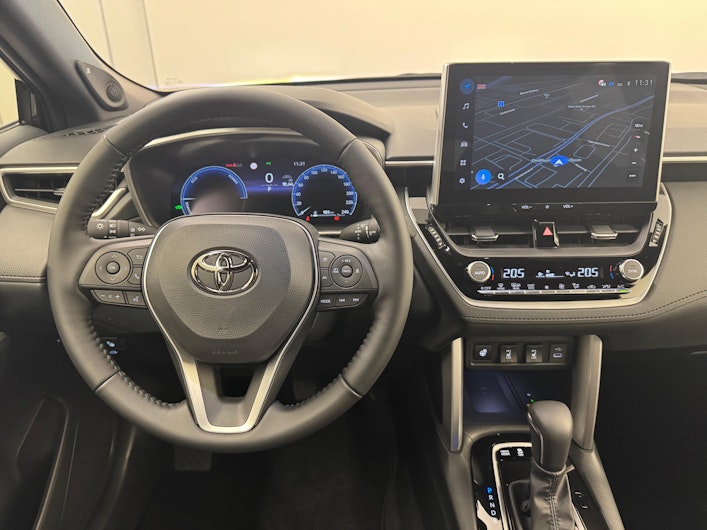 Vehicle image TOYOTA COROLLA CROSS