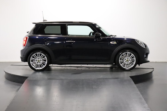 MINI Mini F56 Cooper SE 2