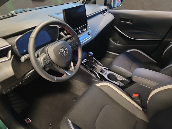 Vehicle image 6 Vehicle image 6