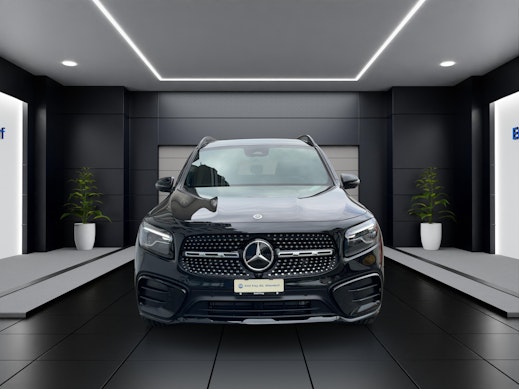 MERCEDES-BENZ GLB 220 d AMG Line 4matic 3