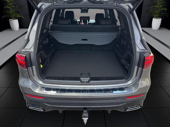 Vehicle image MERCEDES-BENZ GLB 220