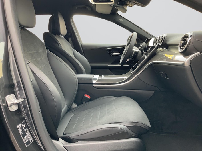 Vehicle image MERCEDES-BENZ C 220