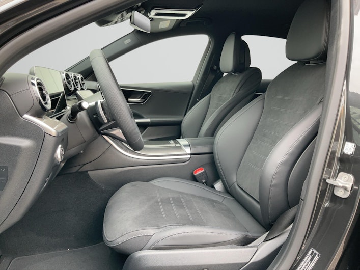 Vehicle image MERCEDES-BENZ C 220