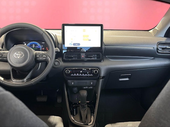 Vehicle image 12
