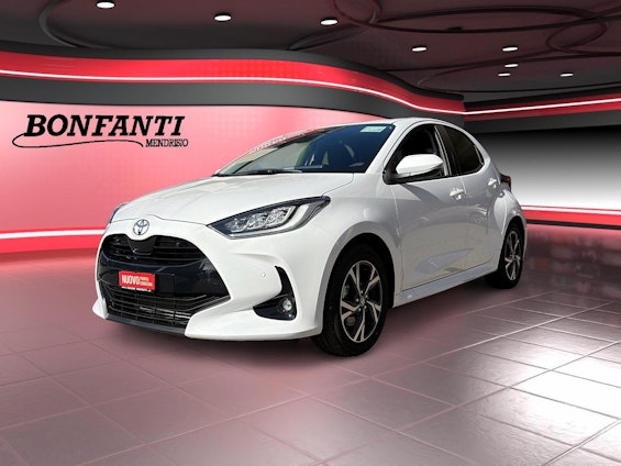 First vehicle image