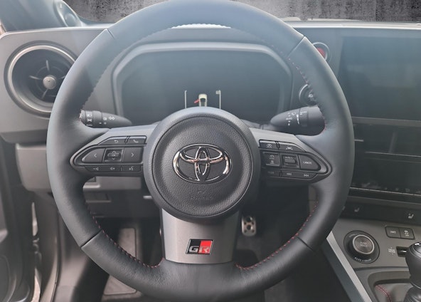 Vehicle image 5 Vehicle image 5