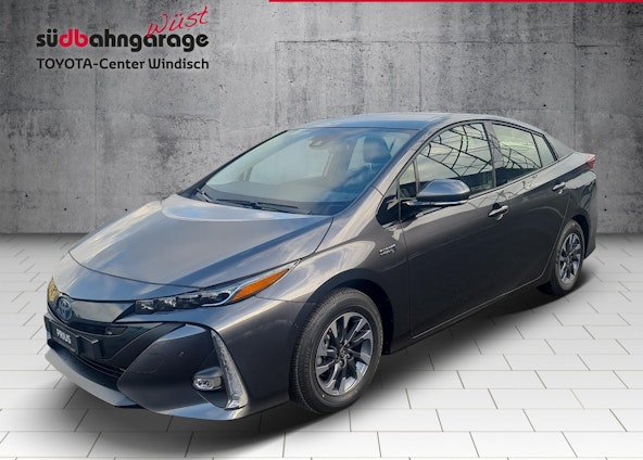 First vehicle image First vehicle image