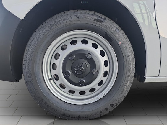 Vehicle image 13 Vehicle image 13