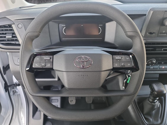 Vehicle image 4 Vehicle image 4