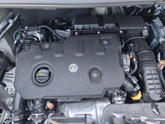 Vehicle image 14 Vehicle image 14